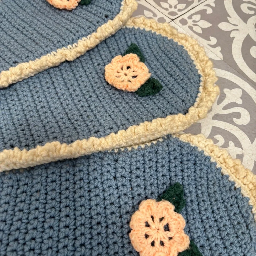 Handmade Crochet Peacock Tail Feather Wall Hanging Decor Blue‎ Cream Floral